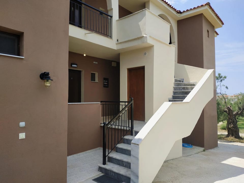 Grandpa's Studios Apartment in Nikiti