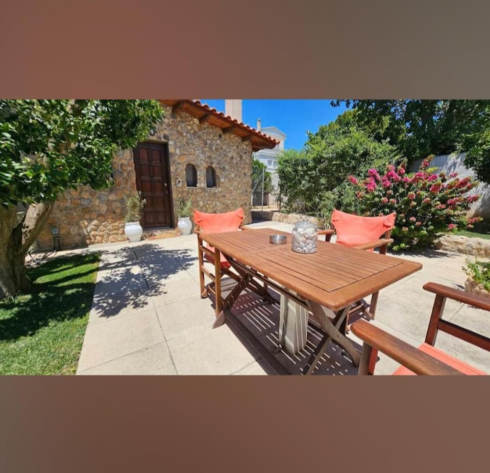 Garden's House Apartment in East Attica Regional Unit, Greece