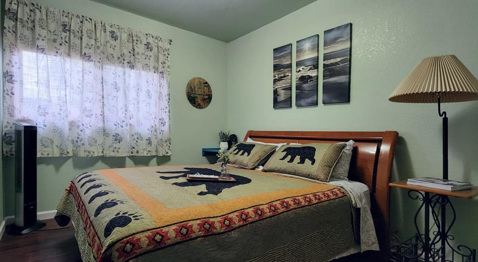 Bed, Bedroom
