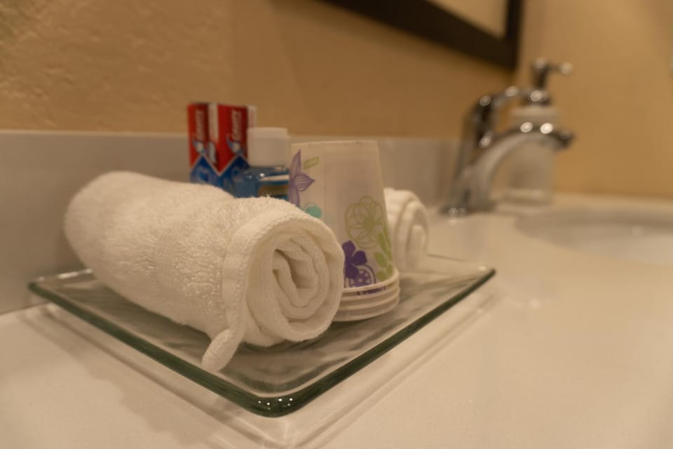 Bathroom, Decorative detail