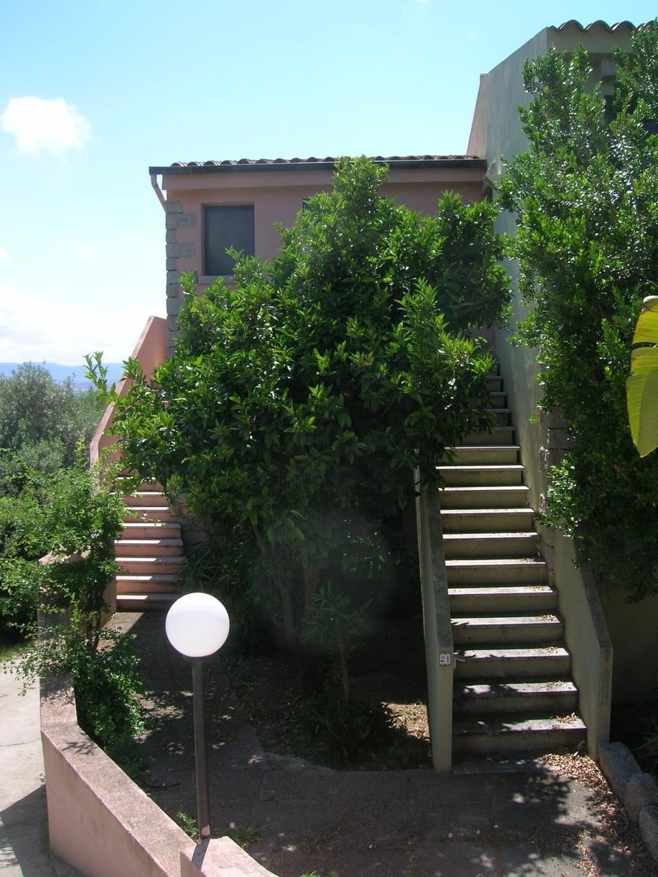 Property building, Facade/entrance, Garden