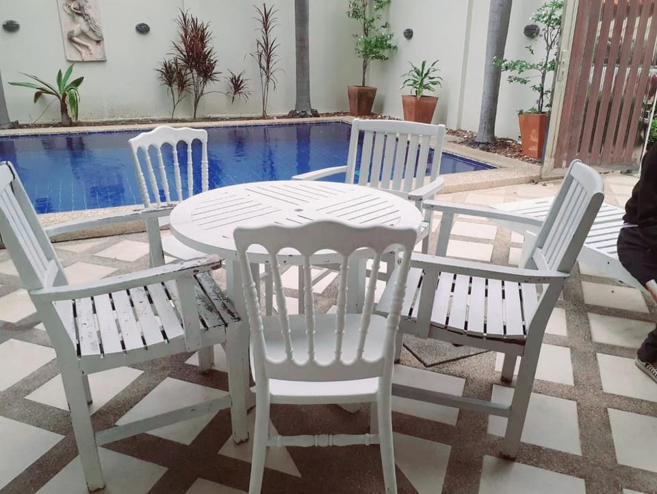 AnB poolvilla 2BR with private beach in pratamnak Villa in Pattaya City