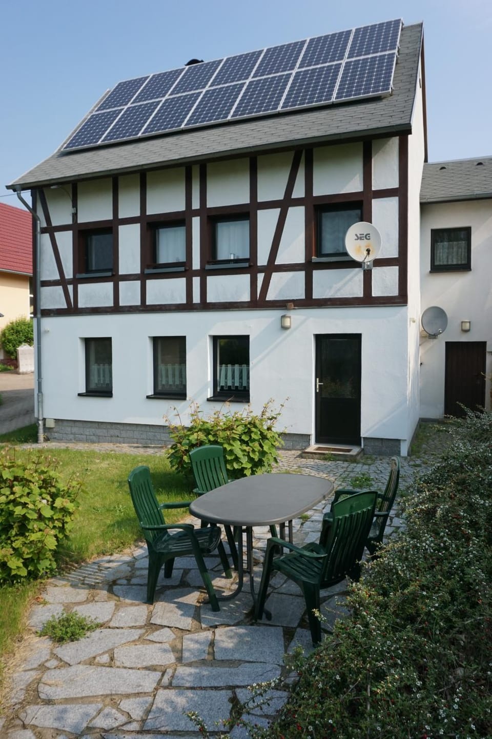 Facade/entrance