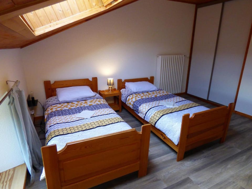 Gîte 3 Épis pour 4 Pers, Nature & Animaux Acceptés - FR-1-496-122 House in Auvergne-Rhône-Alpes