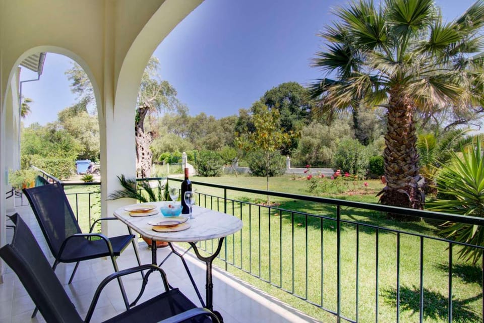 Garden, View (from property/room), Balcony/Terrace, Seating area, Garden view