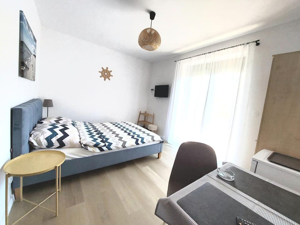 Bed, Other, Photo of the whole room