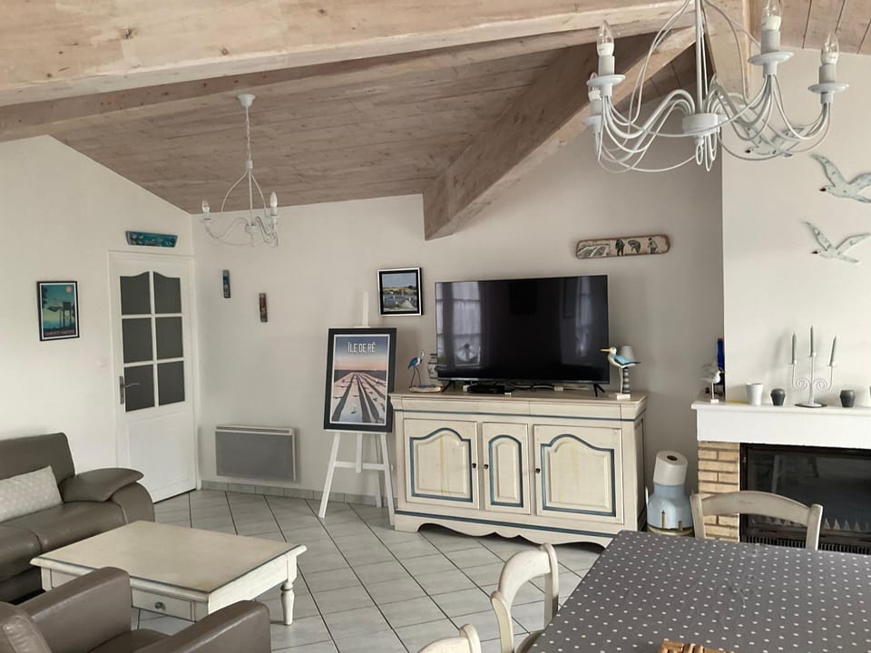 Maison de standing style rethais House in Nouvelle-Aquitaine