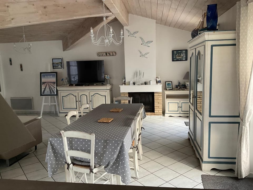Maison de standing style rethais House in Nouvelle-Aquitaine