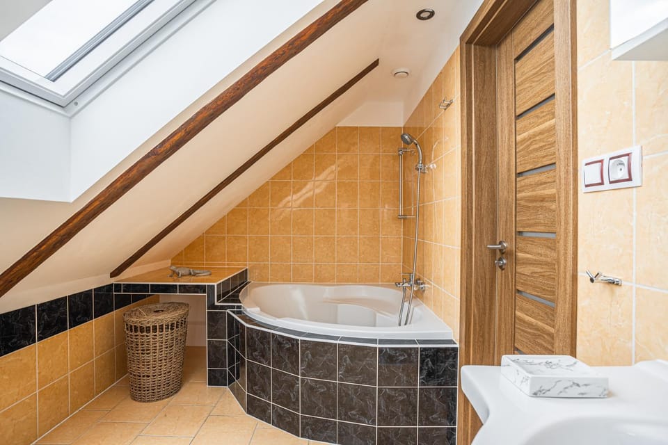 Bathroom, Bath