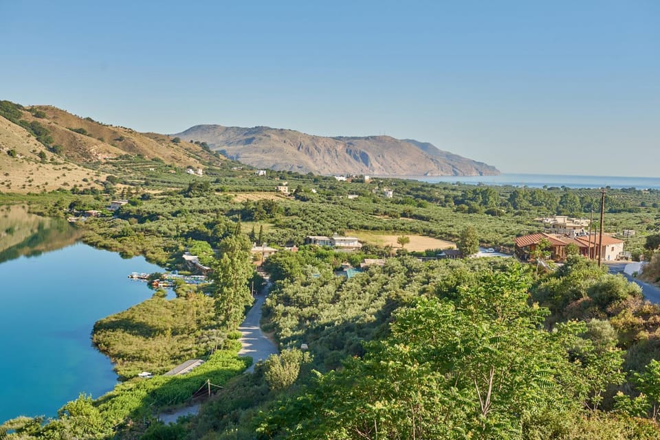 Day, Neighbourhood, Natural landscape, Bird's eye view, Lake view, Lake view, Mountain view, Mountain view, Sea view, Sea view