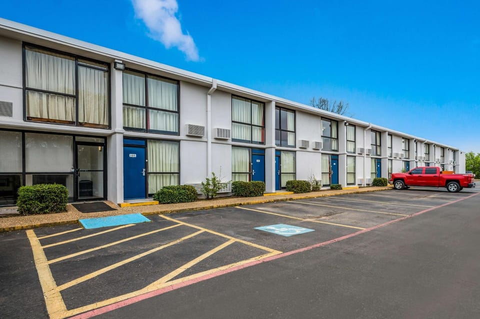 Property building, Parking