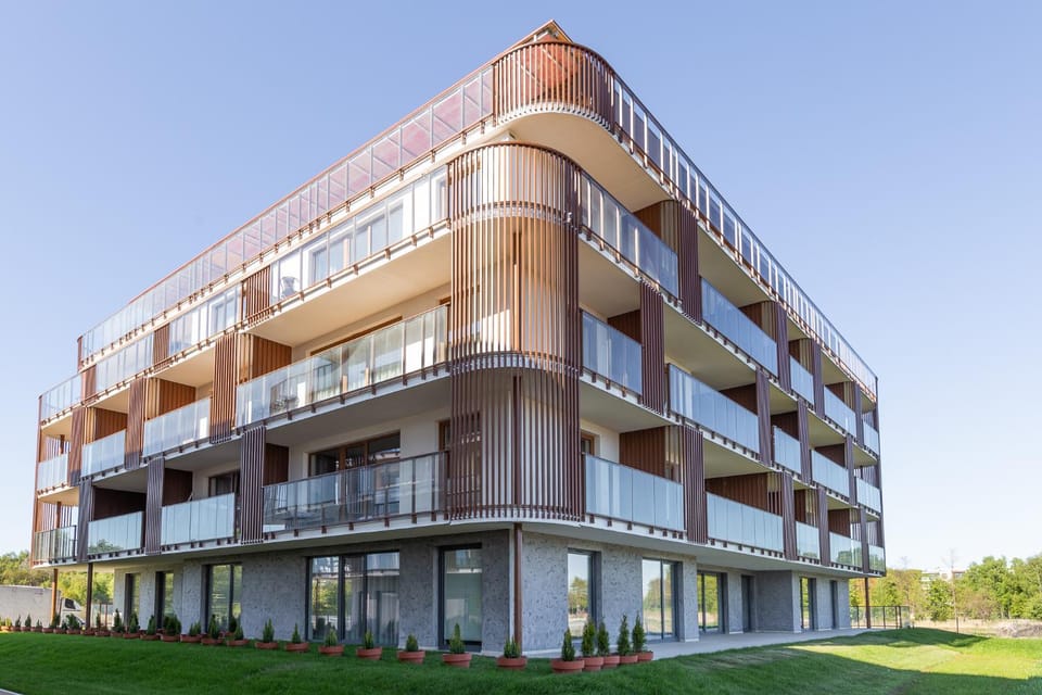 Property building, Restaurant/places to eat, Swimming pool, Breakfast
