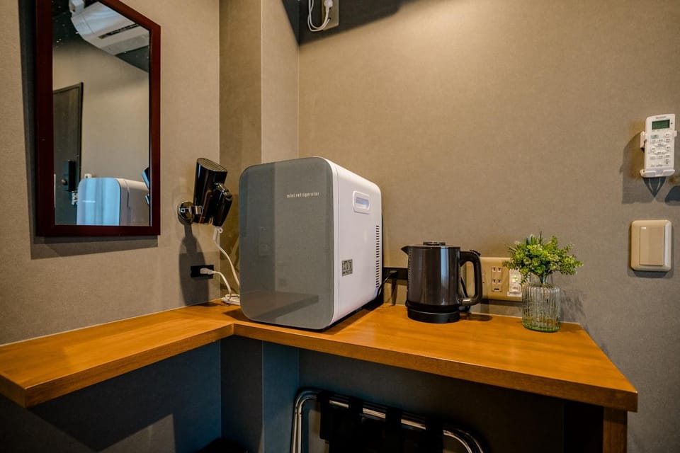 Coffee/tea facilities, Photo of the whole room, Decorative detail