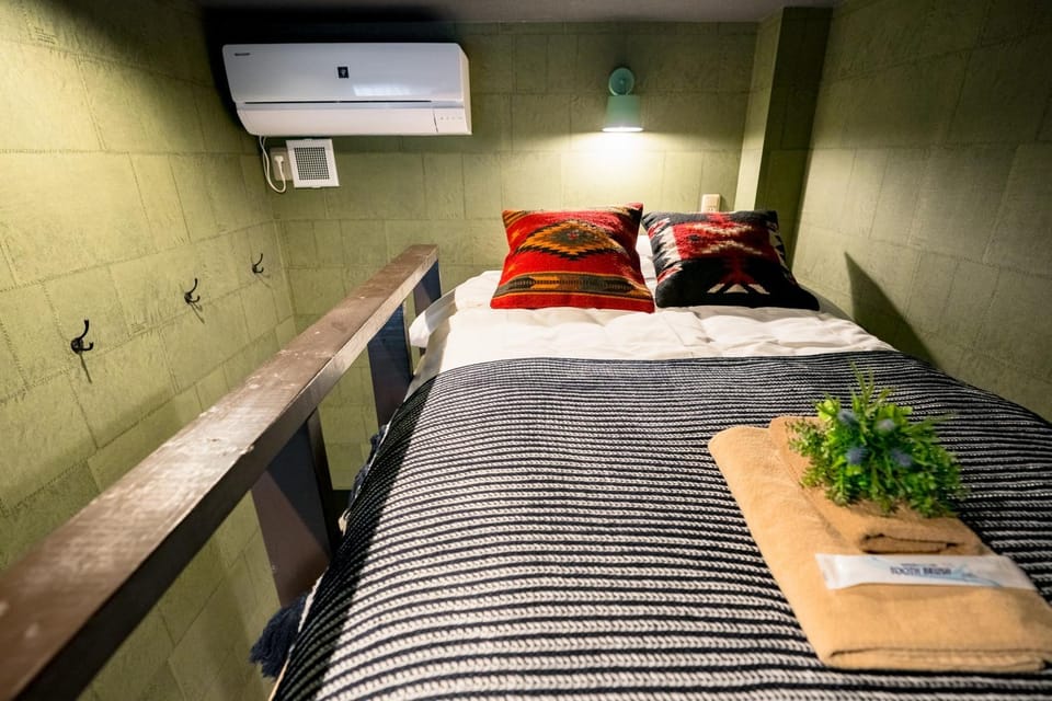Bed, Bedroom, bunk bed