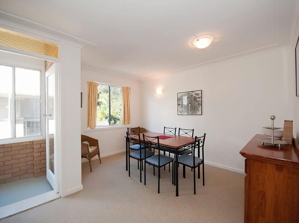Beachside Shoal Bay Unit 5 Apartment in Shoal Bay