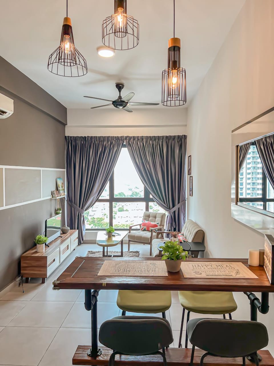 Living room, Dining area