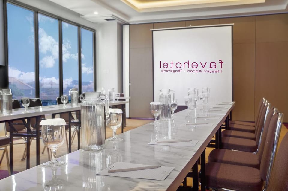 Meeting/conference room