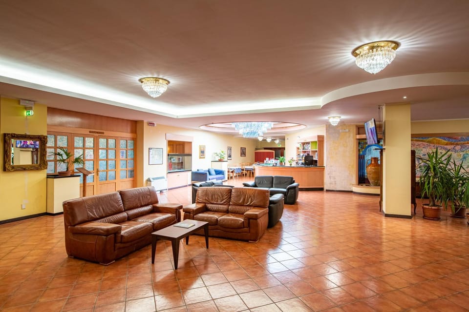 Lobby or reception, Lounge or bar