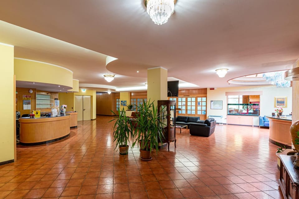 Lobby or reception, Lounge or bar