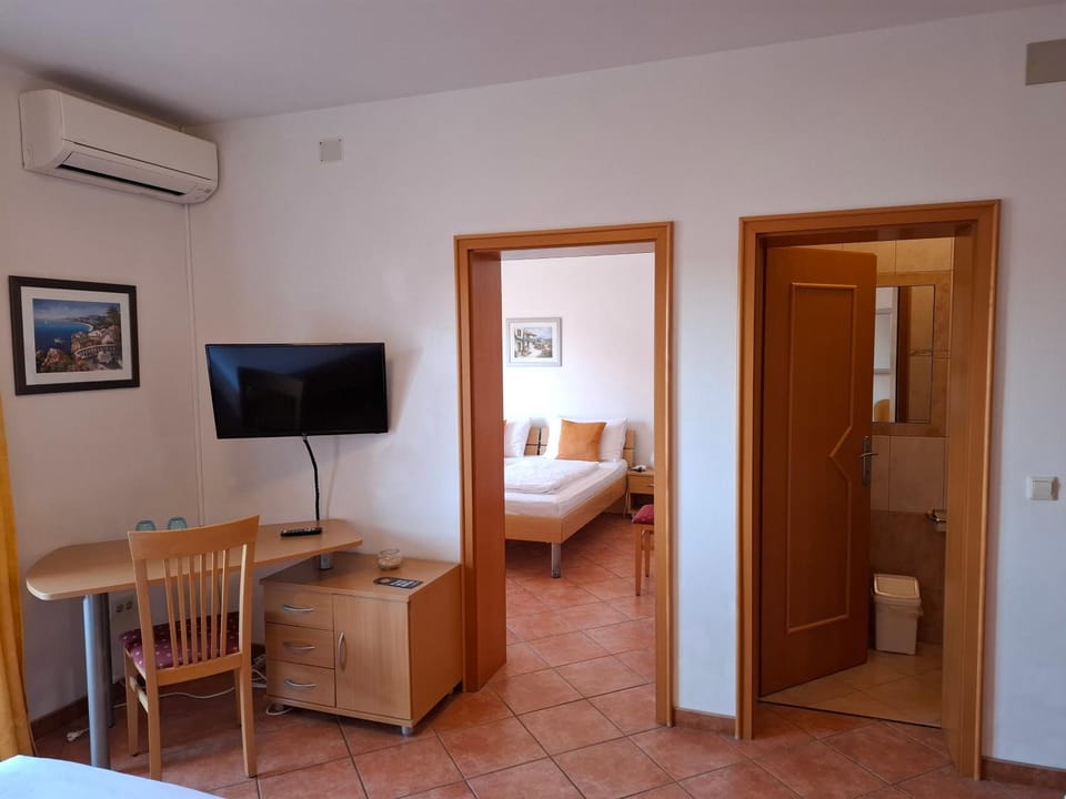 B&B La Perla 1 Bed and Breakfast in Primorje-Gorski Kotar County