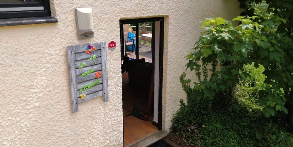 Le jardin d'Eugénie gîte a Virton en pleine nature lits fait a l'arrivée Apartment in Wallonia, Belgium