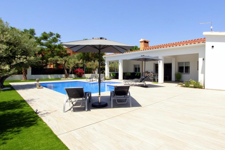 LEON INMO Villa Magna - 12262 Villa in Alt Empordà