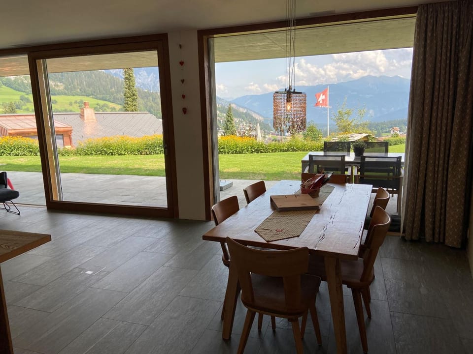 View (from property/room), Balcony/Terrace, Dining area, Garden view