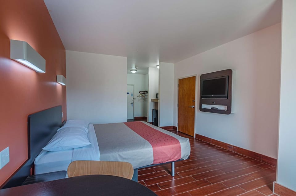 TV and multimedia, Photo of the whole room, Seating area, On site