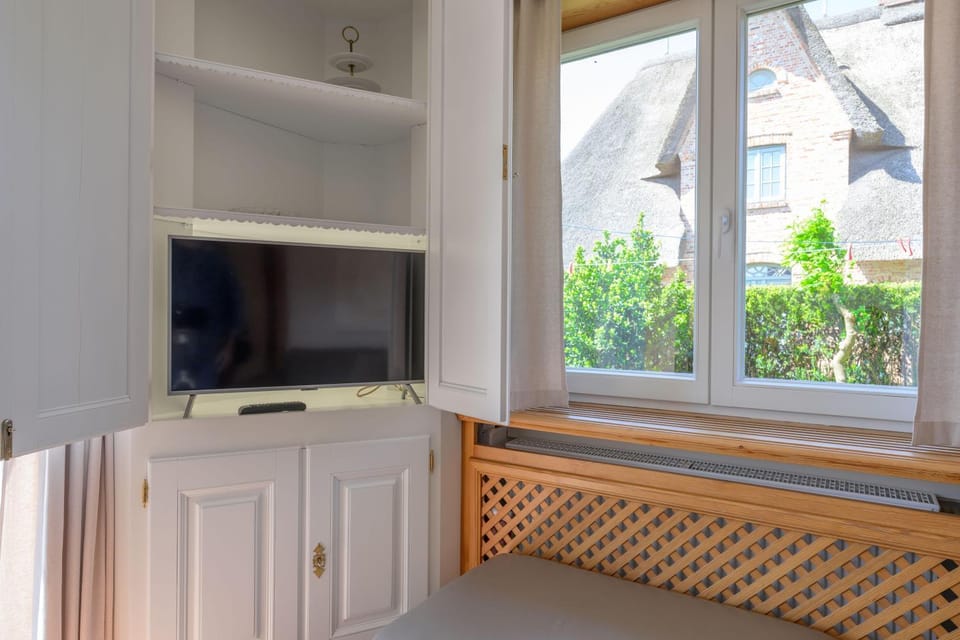 Haus Westsee EG mit Garten Apartment in Wenningstedt-Braderup