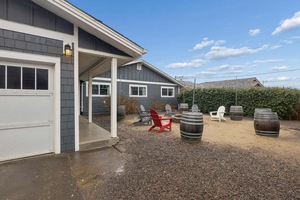 Neptune's Watch House in Gleneden Beach