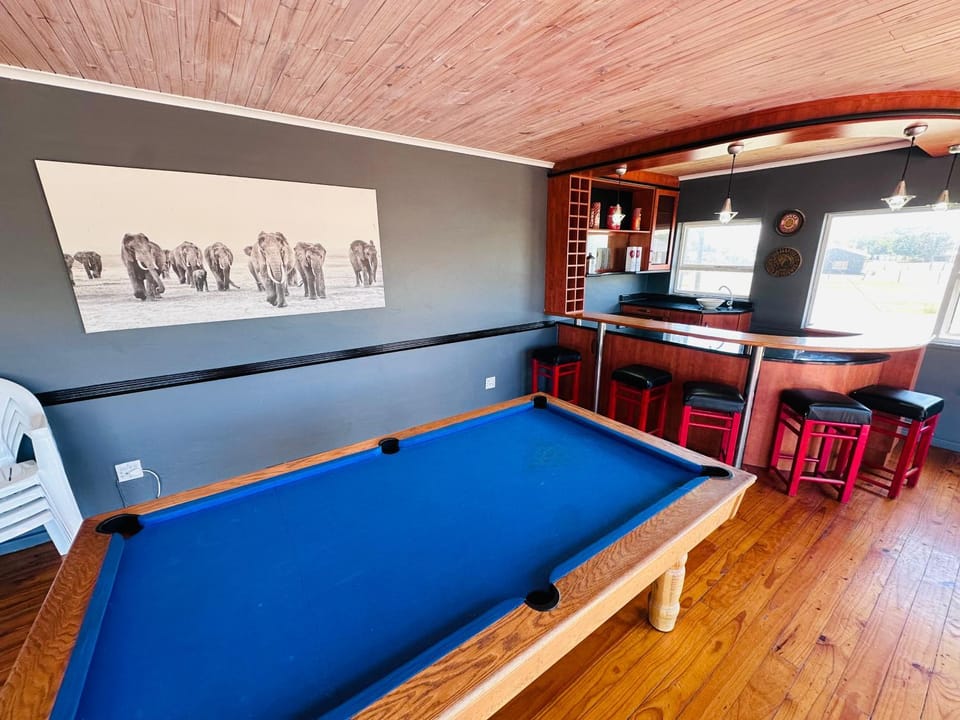 Photo of the whole room, Entertainment