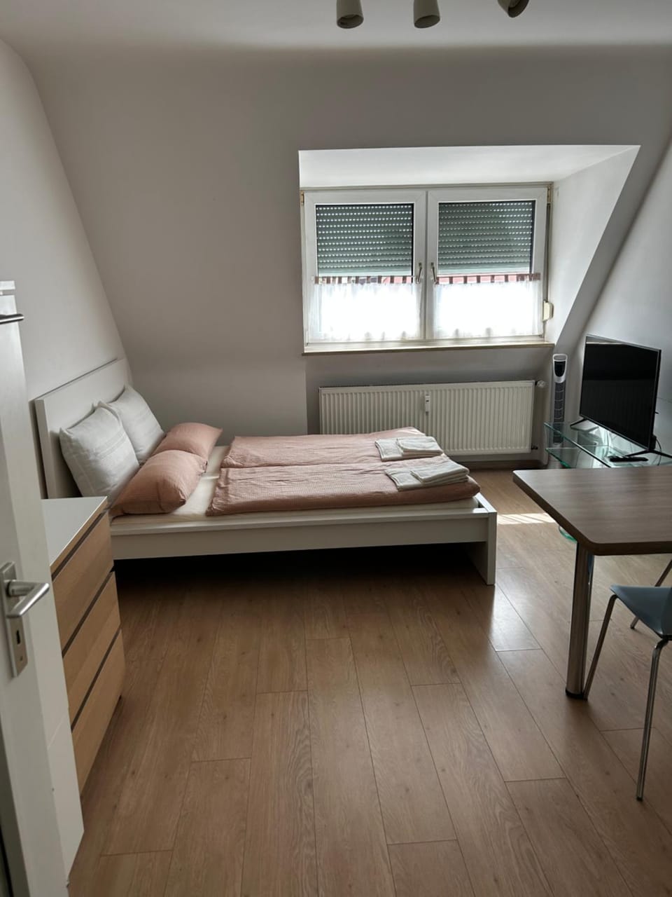 Bed, TV and multimedia