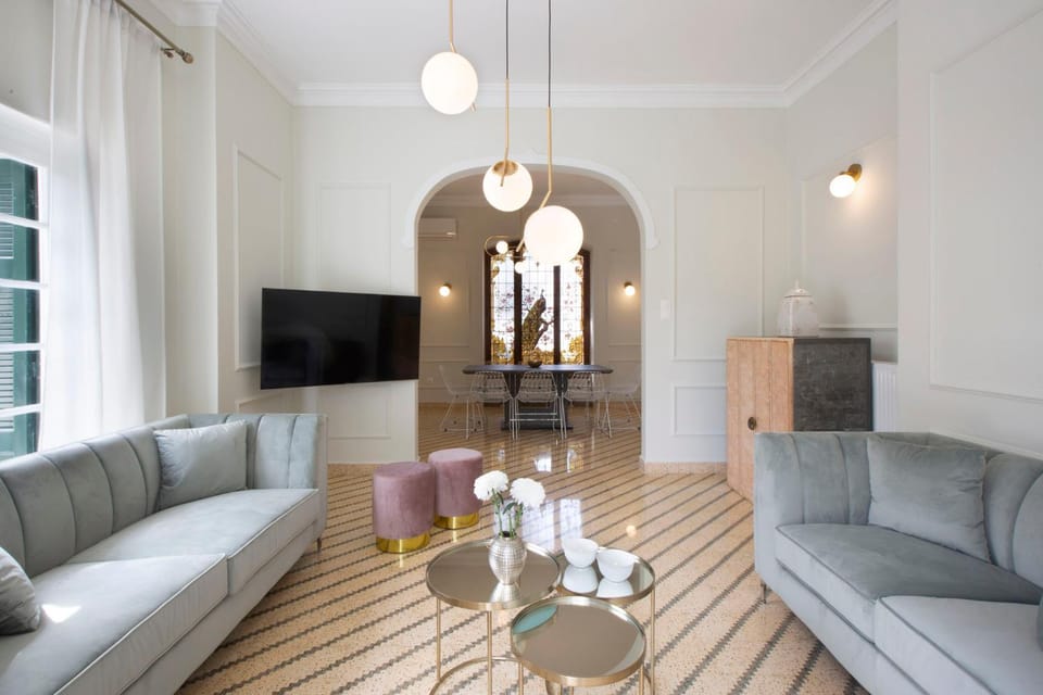 TV and multimedia, Living room, Seating area