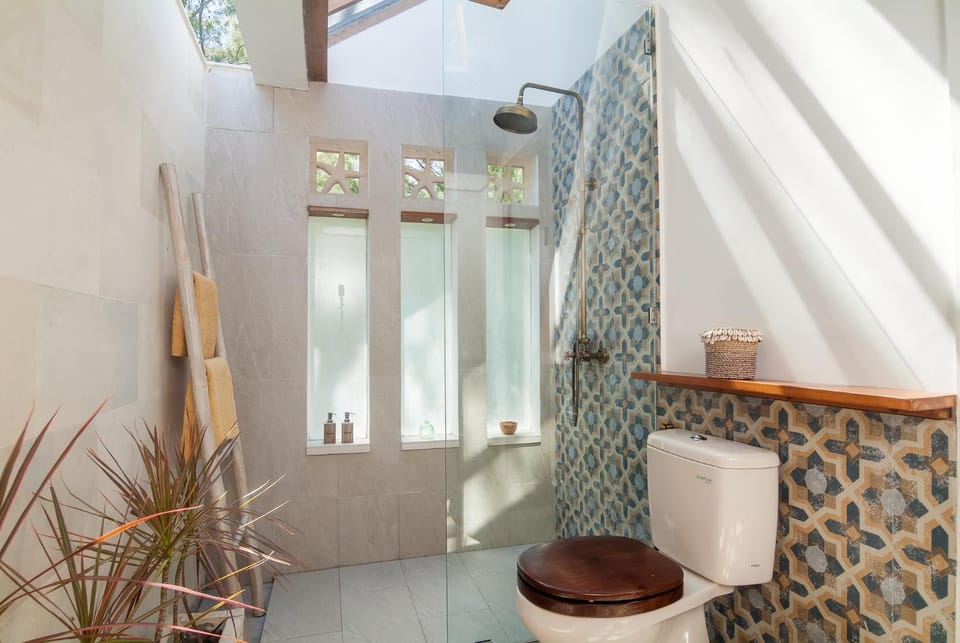 Toilet, Bathroom
