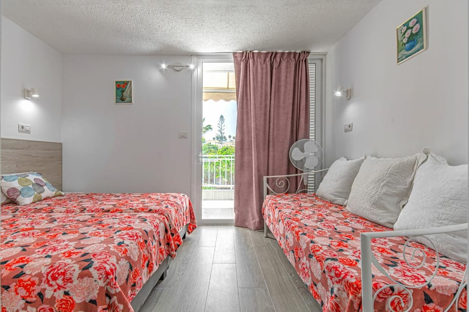 Club El Paradero Apartment in Playa de las Americas