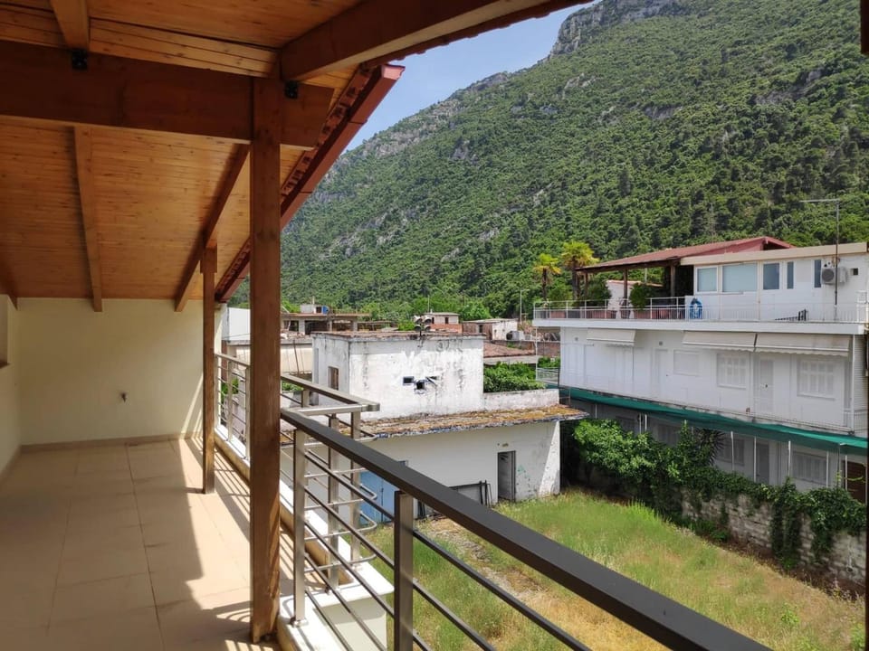 Samaras Apartments in Kamena Vourla Apartment in Peloponnese, Western Greece and the Ionian