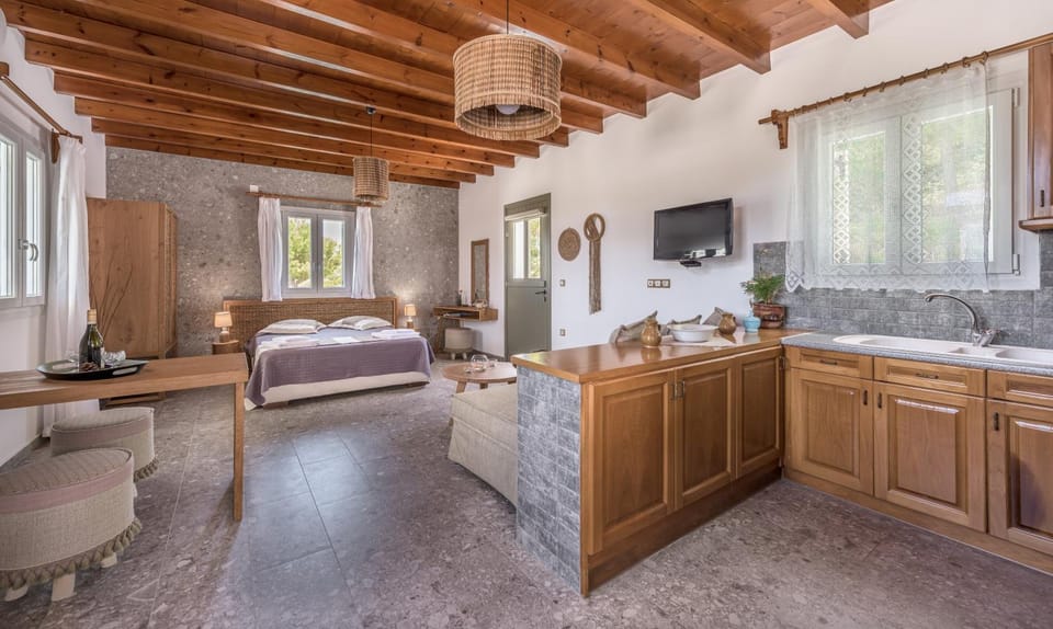 Sophia's Ralaki Cottage House in Milos