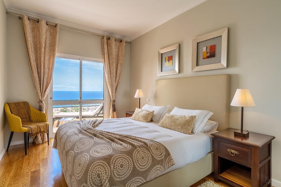 Bedroom, Sea view