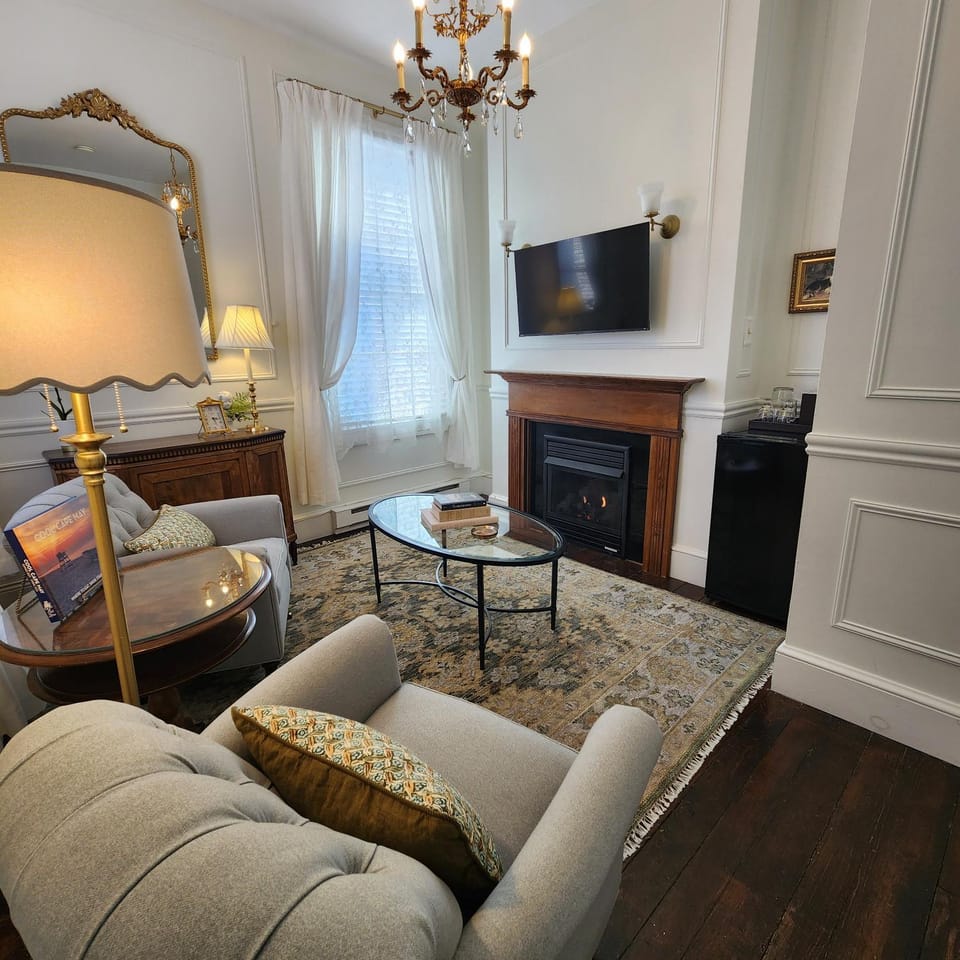 Living room, fireplace