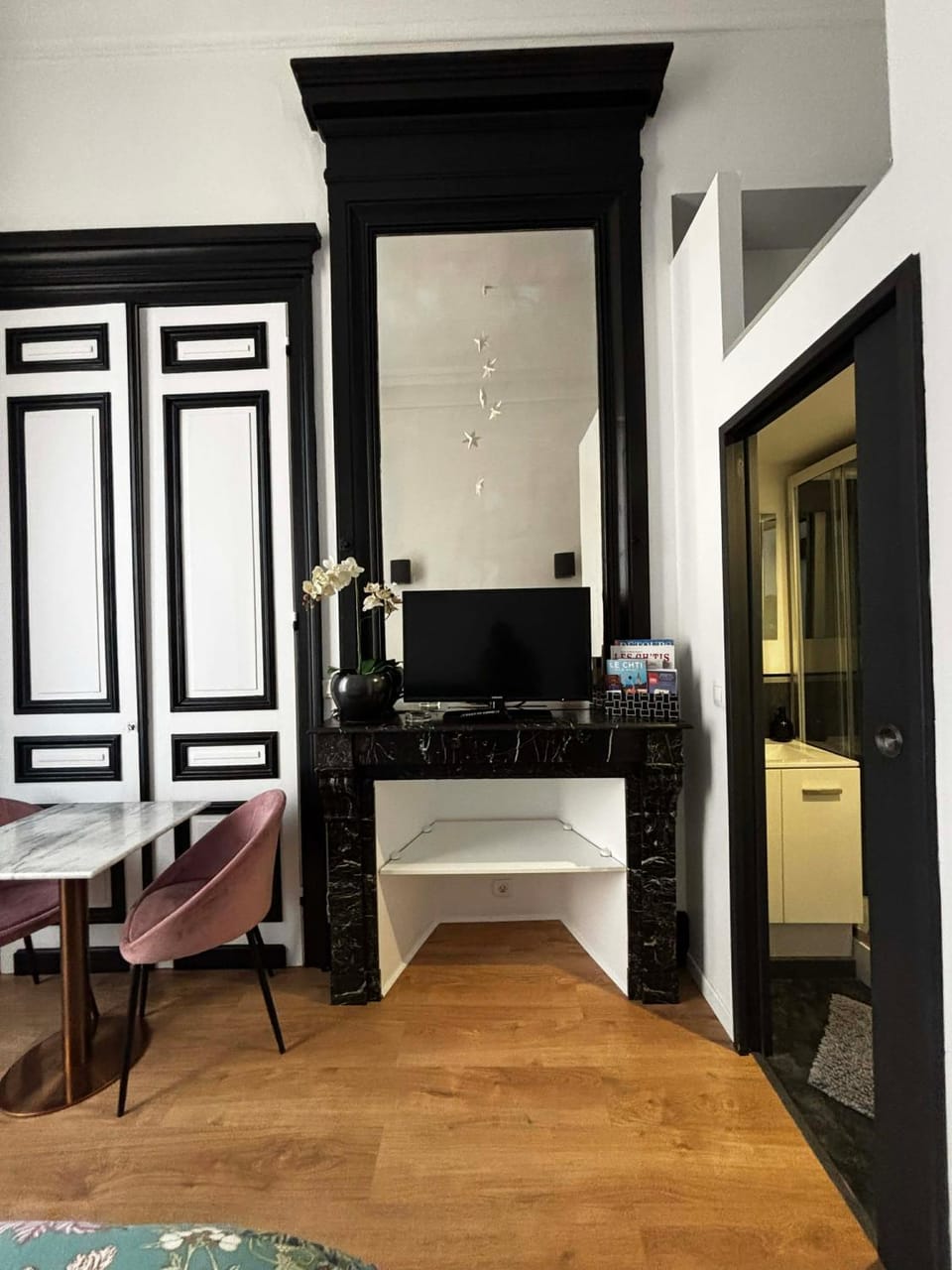 Les Cariatides Vacation rental in Lille