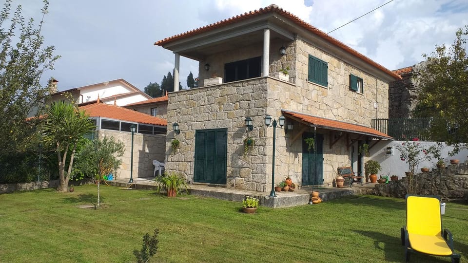 Property building, Facade/entrance, Garden