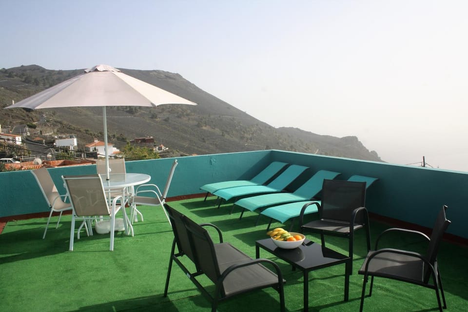Balcony/Terrace, Mountain view