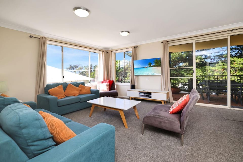 Aquarius Apartment 4 House in Hawks Nest