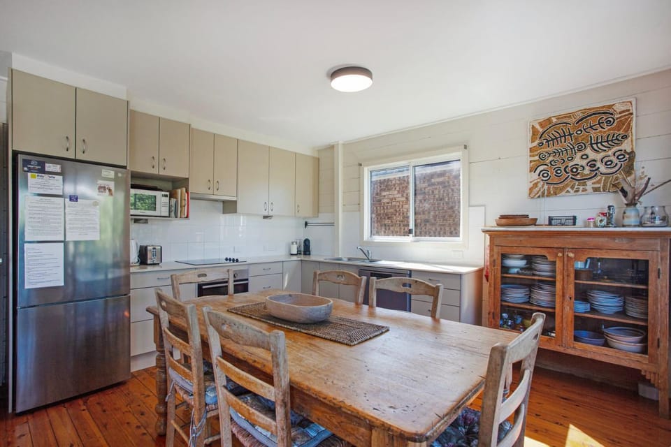 Barnacle Pet Friendly House in Hawks Nest