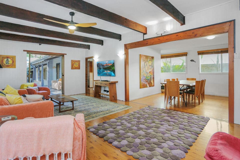 Bennett's Beach Cottage House in Hawks Nest