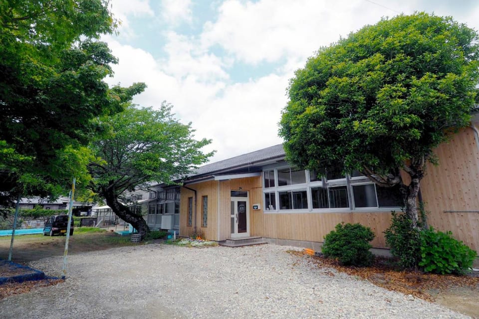 Property building, Facade/entrance, Garden