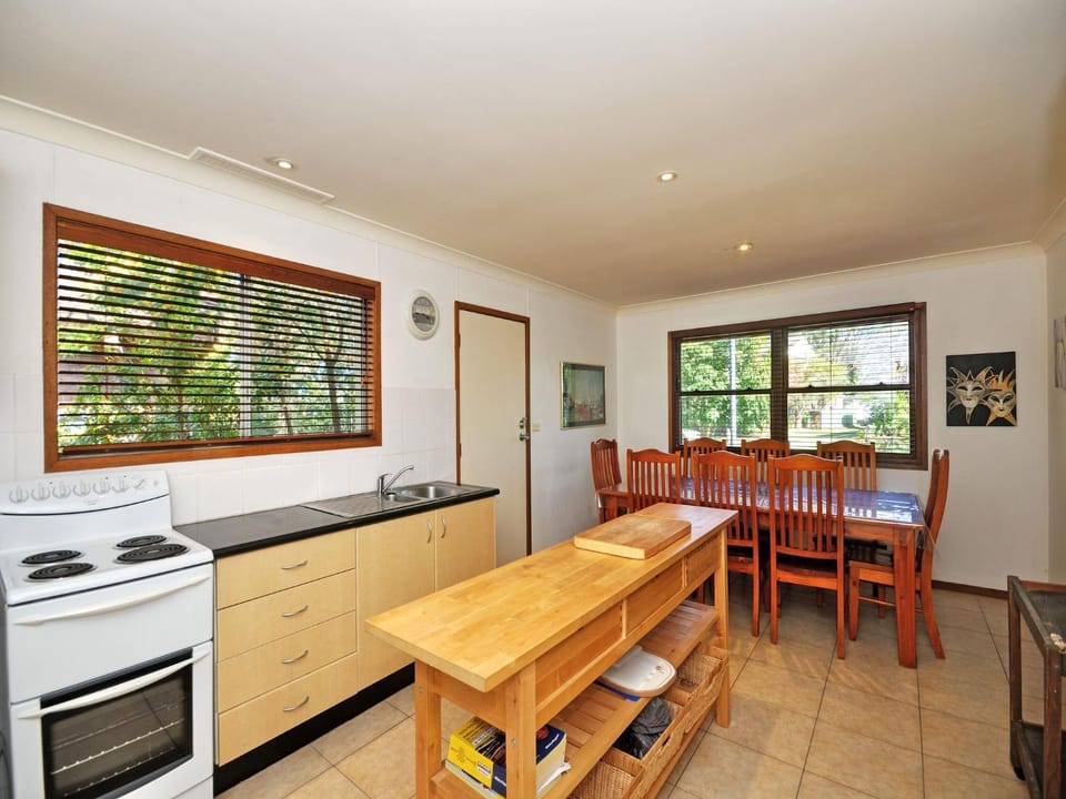 Brilliant Location House in Hawks Nest