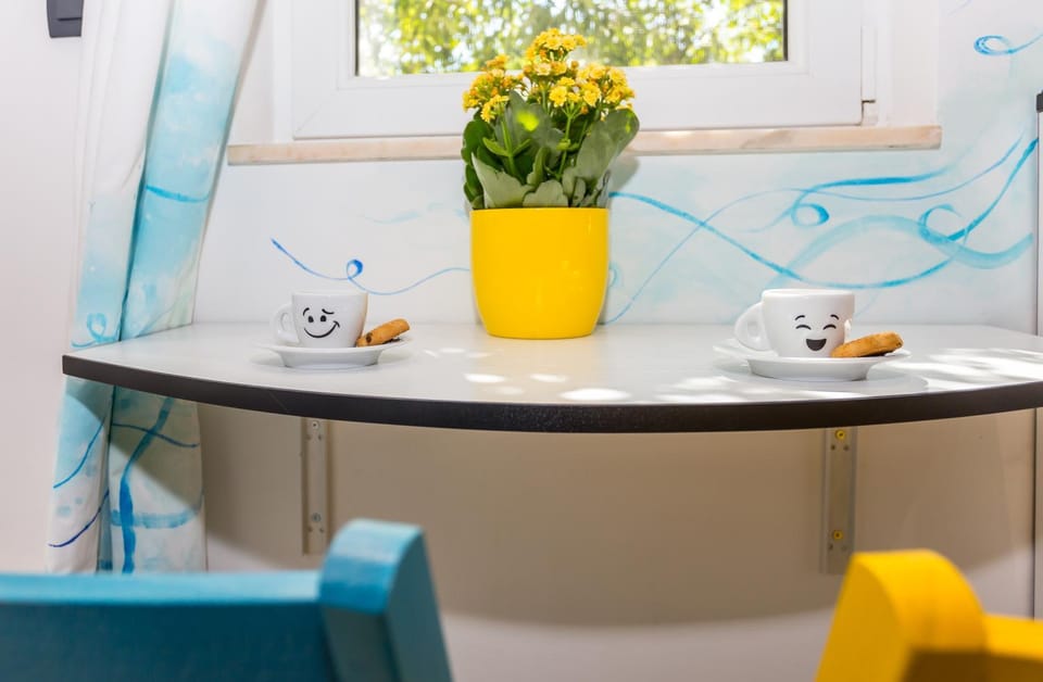 Seating area, Drinks