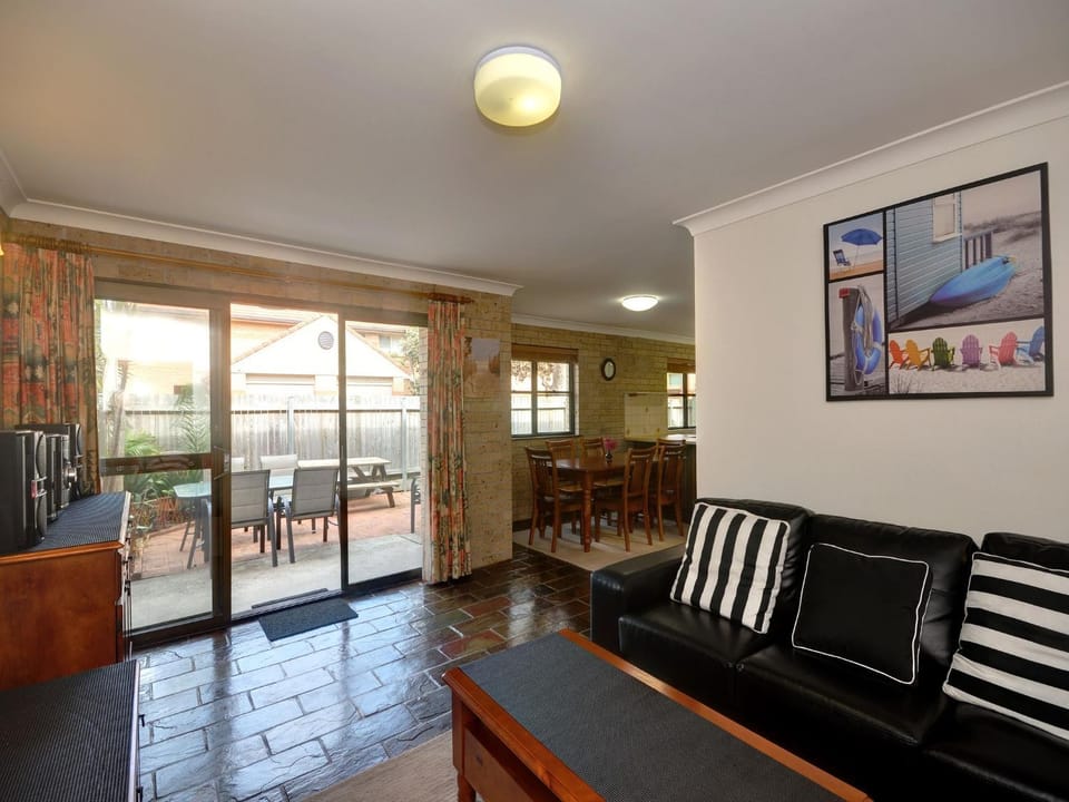 Close To The Main Surf Beach House in Hawks Nest