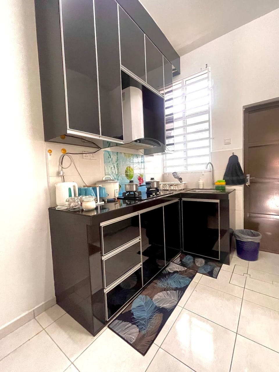Kitchen or kitchenette, Communal kitchen